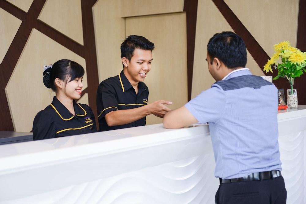 Midtown Xpress Sampit - Kalimantan Tengah المظهر الخارجي الصورة